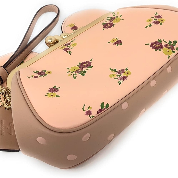 DisneyXCoach Floral KISSLOCK WRISTLET Minnie Ears - Picture 3 of 6